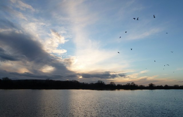 Evening view across Startopsend Reservoir