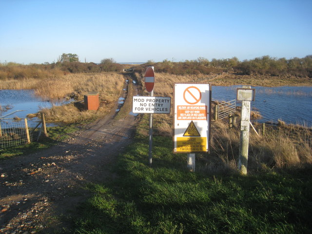 Entrance to Donna Nook Bombing Range © Jonathan Thacker :: Geograph ...