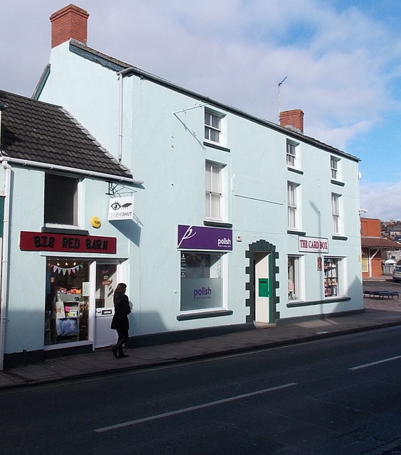 Big Red Barn In Lydney C Jaggery Geograph Britain And Ireland