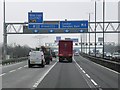 Southbound M4 approaching Junction 19