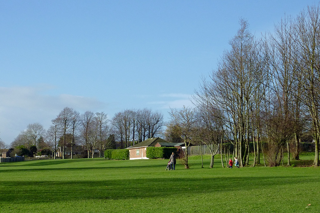 Lancing Manor Park, West Sussex © Roger Kidd :: Geograph Britain and ...