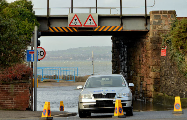 Railway bridge flood, Holywood (2)