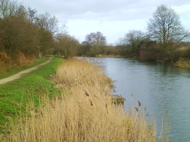 Selby Canal at Brayton © Gordon Hatton :: Geograph Britain and Ireland