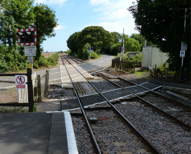 Level crossing on Croft Marsh Lane © Mat Fascione :: Geograph Britain ...