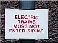 Electric trains must not enter siding