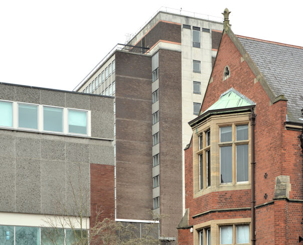 Former library, Queen's University, Belfast - 2014 (2)
