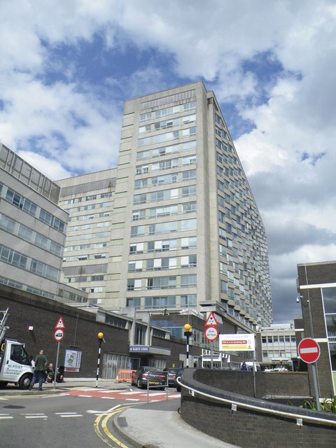 Royal Hallamshire Hospital And 'B' Road,... © Terry Robinson Cc-by-sa/2 ...