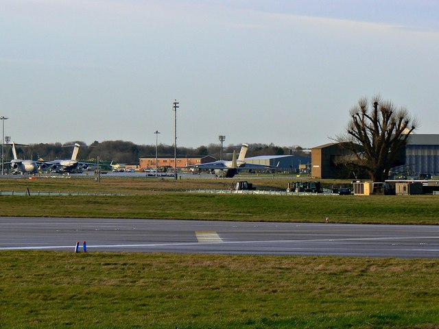 Military aircraft and buildings, RAF Brize Norton