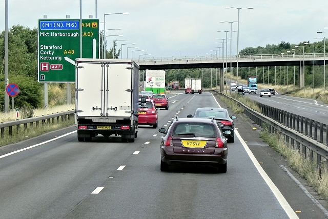 Westbound A14 Approaching Junction 7 © David Dixon cc-by-sa/2.0 ...