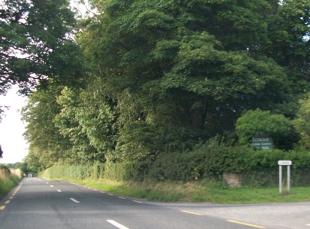 The entrance to Rathe House on the R162