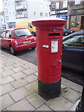 TQ2994 : Southgate: postbox № N14 39, Winchmore Hill Road by Chris Downer