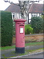 Sunningdale: postbox № SL5 65, Priory Road