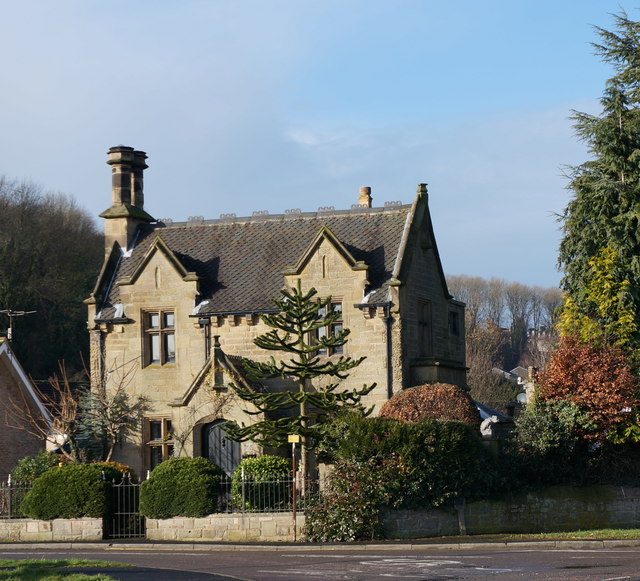 The Lodge Burton Closes Drive Bakewell Peter Barr cc by sa 2.0