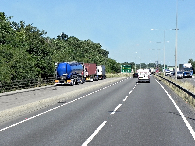 Eastbound A14, Layby near Long Plantation