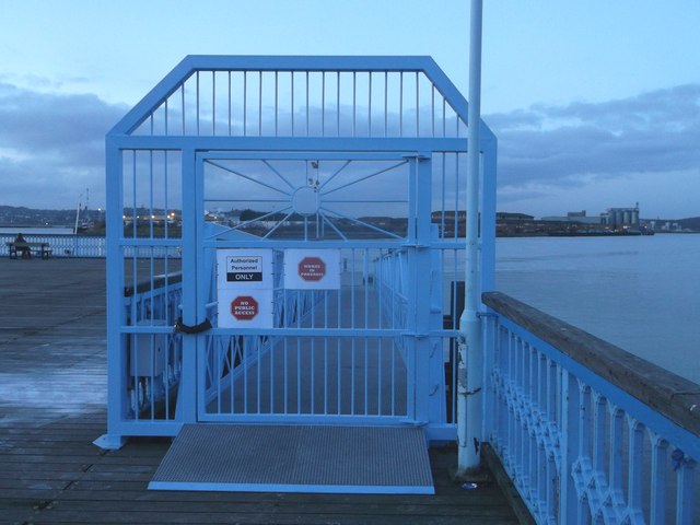 Blue Gate, Sun Pier