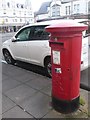 Llandudno: postbox № LL30 14, Queen?s Road