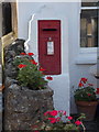 Mousehole: postbox № TR19 71, Chapel Street