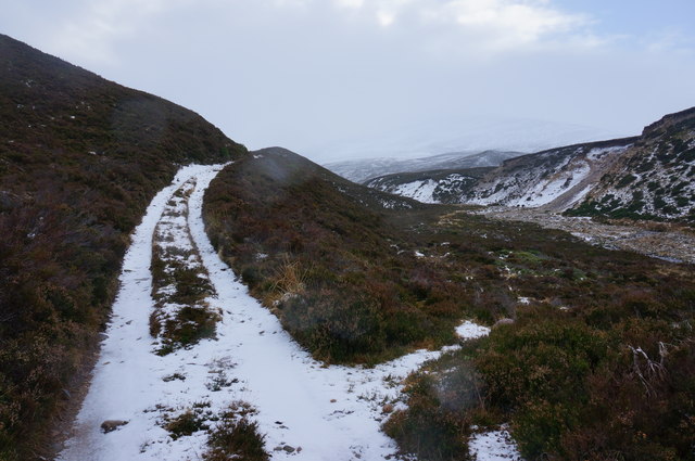 Icy hill track © jeff collins cc-by-sa/2.0 :: Geograph Britain and Ireland