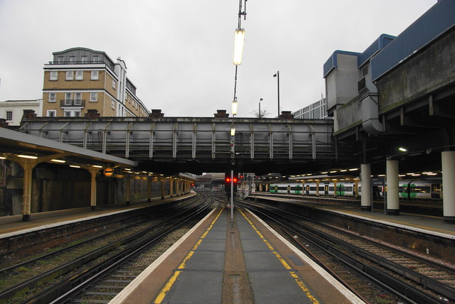 Platforms 3 & 4 at Victoria Station