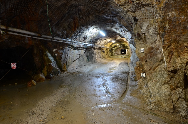 Holman's Test Mine © Ashley Dace cc-by-sa/2.0 :: Geograph Britain and ...