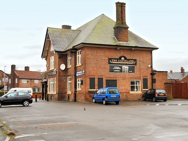 The Cleveland, Crumpsall Lane © David Dixon cc-by-sa/2.0 :: Geograph ...