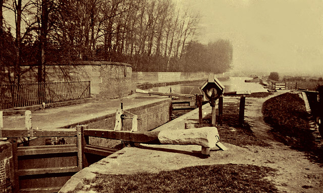 No 4 Lock  Nottingham  Canal near Wollaton