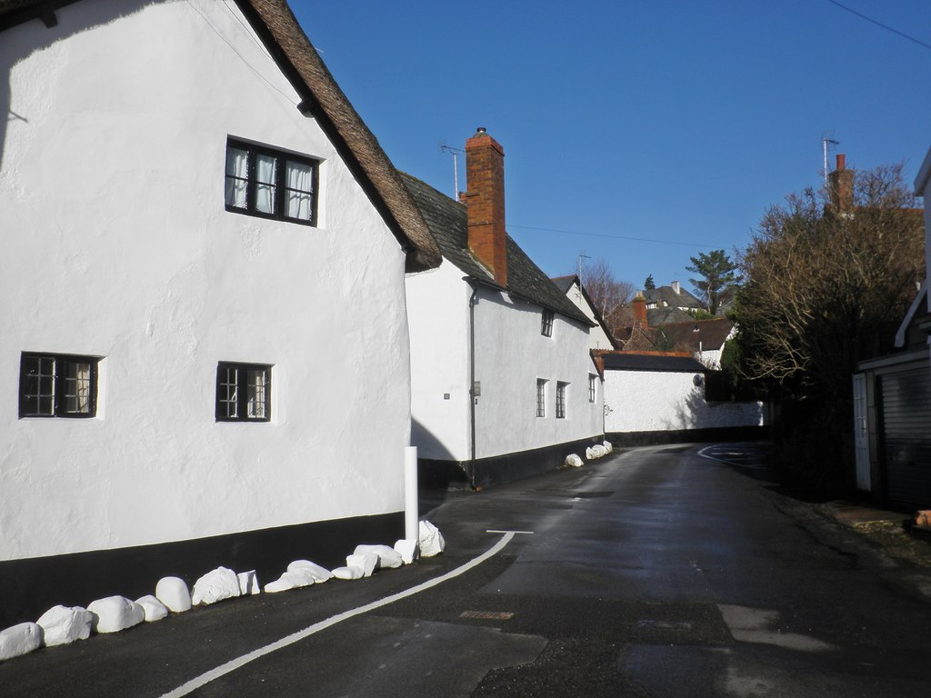 Cottages on Watery Lane, Minehead © Roger Cornfoot ccbysa/2.0