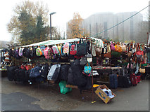 SU7173 : Foggy Reading – bag stall, street market, Dusseldorf Way by Robin Stott