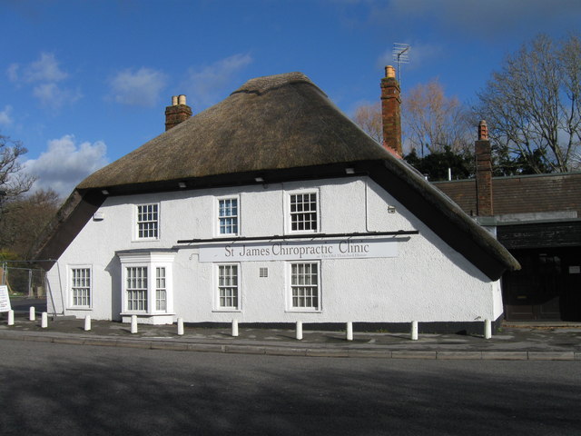 Converted pub, The Old Thatched House