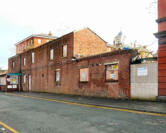 St Thomas' Hospital from Flint Street © Gerald England :: Geograph ...