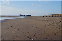 TA3910 : Container ship passes Spurn Head by Ian S