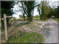 Footpath between New Barn and Parletts Farms