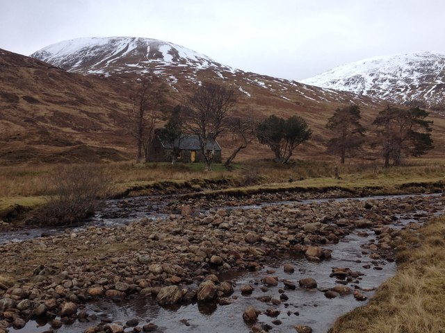 Glensulaig Bothy © Steven Brown cc-by-sa/2.0 :: Geograph Britain and ...