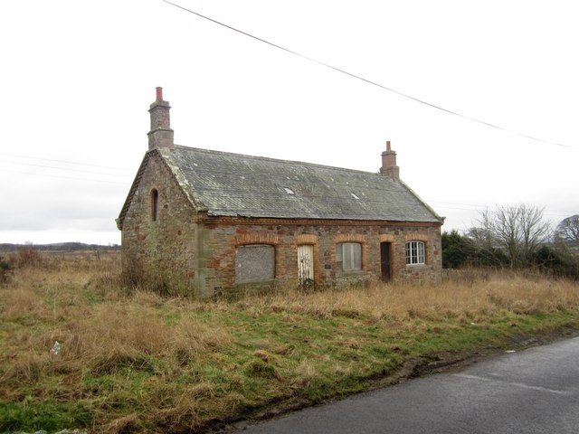 Derelict cottages at Burnbank