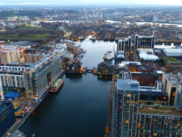 Looking south along Millwall Inner Dock
