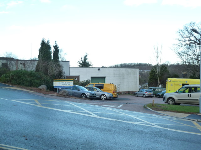 Torbay Hospital - ambulance station © Chris Allen cc-by-sa/2.0 ...