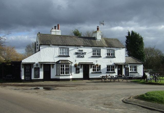 The Bright Star pub, Peters Green © JThomas cc-by-sa/2.0 :: Geograph ...