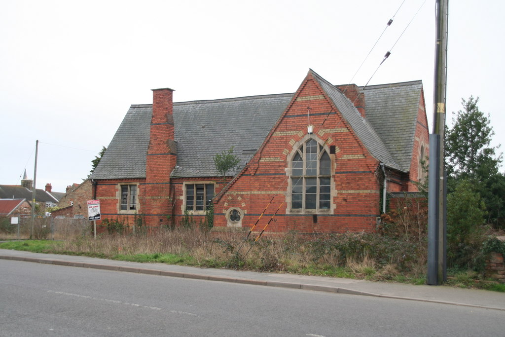 old-school-building-for-sale-chris-geograph-britain-and-ireland