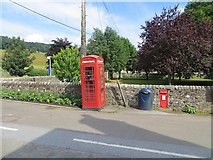 NN8765 : Telephone box, Bridge of Tilt by Richard Webb
