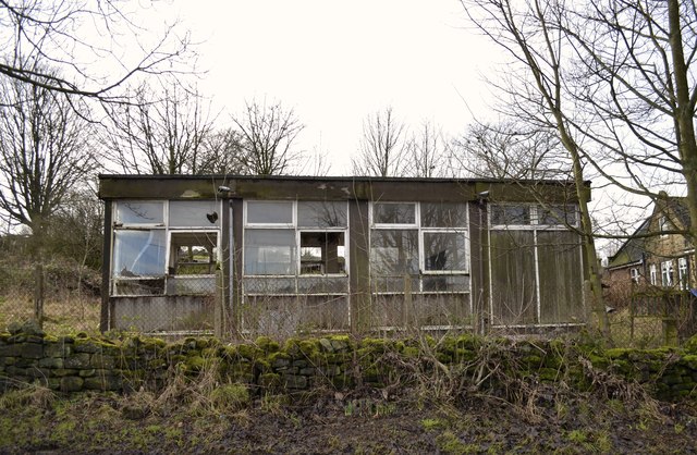 Pre-Fab Terrapin Classrooms on Mortimer Road, Midhopestones, near Stocksbridge - 1