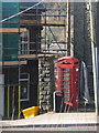 Cwmfelinfach: phone box and grit bin