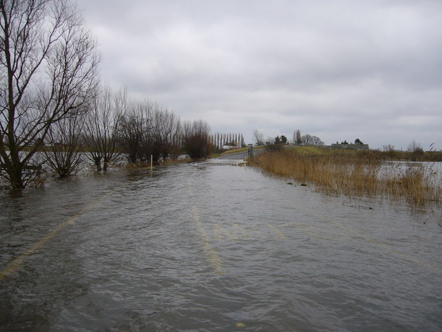 A1101 Wash Road, Welney - flooded and closed
