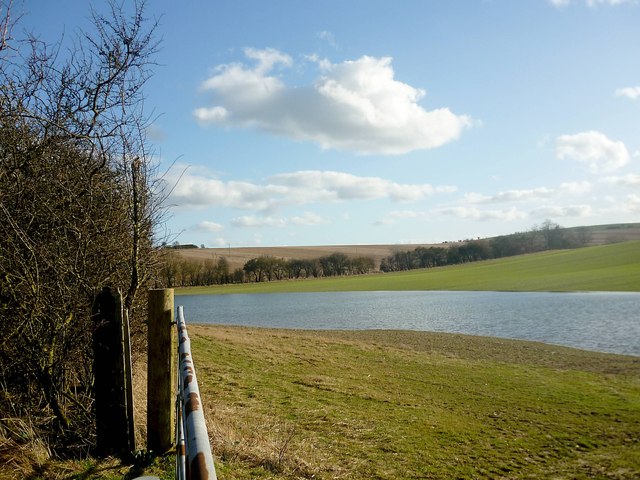 River Pang flowing between West Ilsley and East Ilsley 