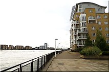 TQ3778 : Riverside apartments by the Thames Path by Steve Daniels