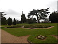 Maze and tree in Chantry Park