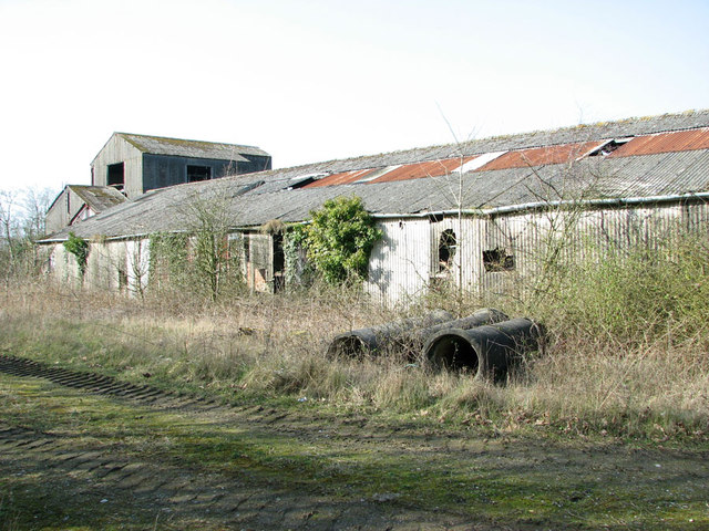 Derelict sheds at the former pipe making... © Evelyn Simak cc-by-sa/2.0 ...