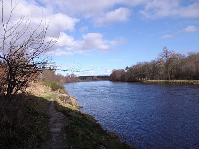Path by River Dee in Aboyne