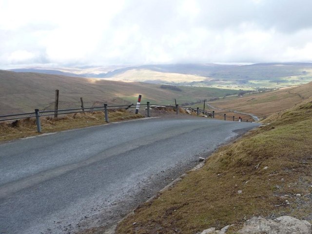 Beggarmans Road, looking north at the 541 metre spot height