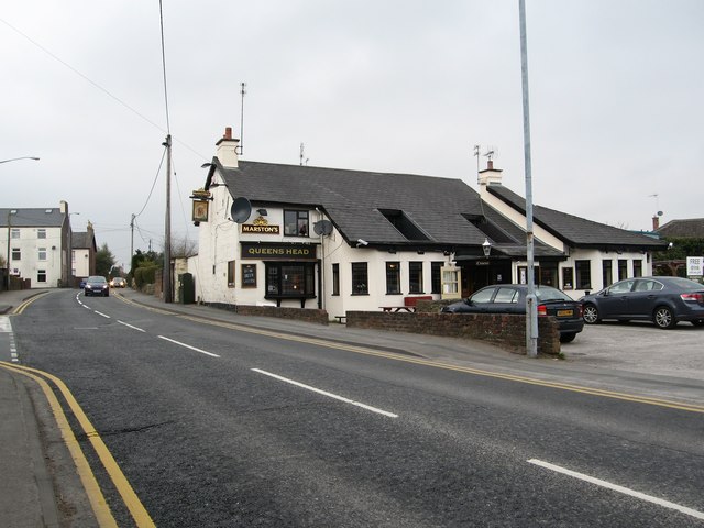 The Queens Head Inn, Chester Road, Mold