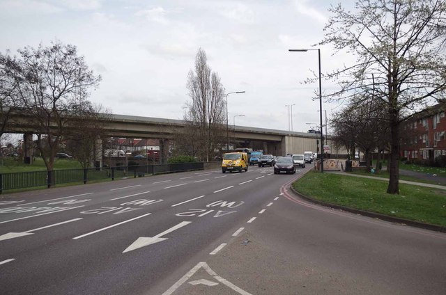 The Redbridge Roundabout © Glyn Baker cc-by-sa/2.0 :: Geograph Britain ...